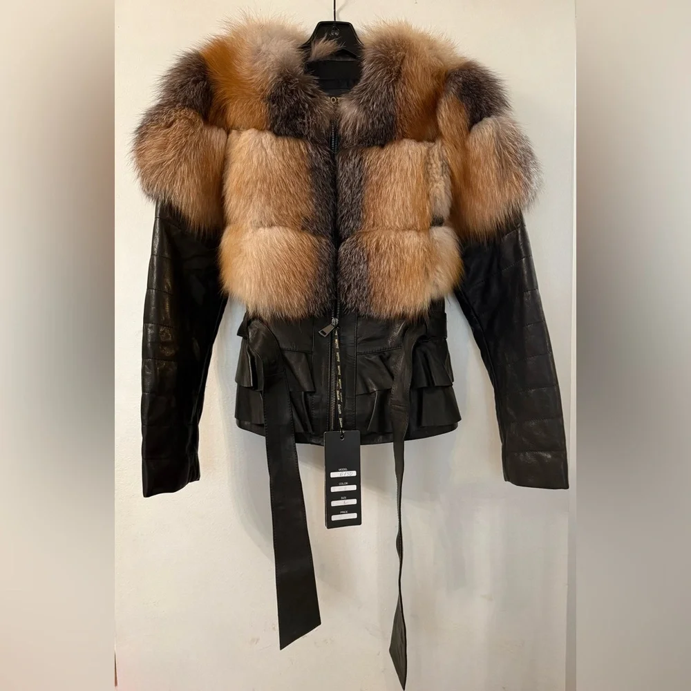 Motto Design By Oruc Women's Black Leather Jacket with Natural Fur Collar - Picture 5 of 11